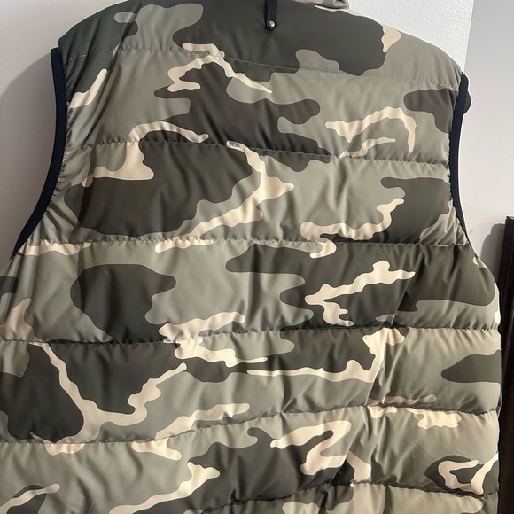 Mackage Camo Mens Vest - Picture 4 of 5